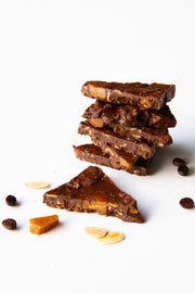 Chocolate-caramel brittle: coffee and almonds 