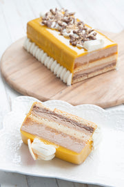 Praline Yule Log (8 to 10 guests)