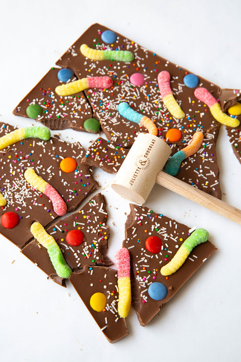 Grande tablette à casser - Chocolat en fête (chocolat au lait et bonbons)