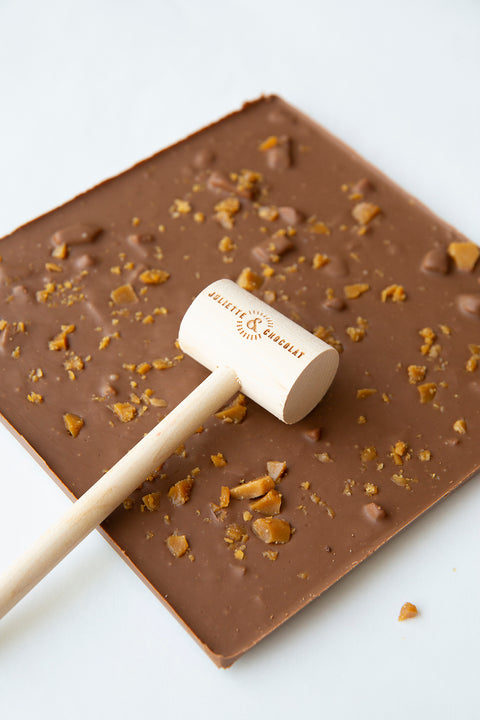 Large chocolate bar to smash - Milk chocolate and salted caramel