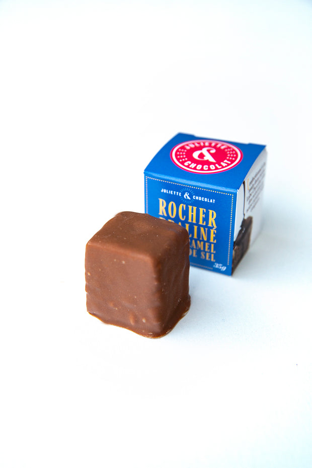 Rocher croustillant praliné au caramel fleur de sel
